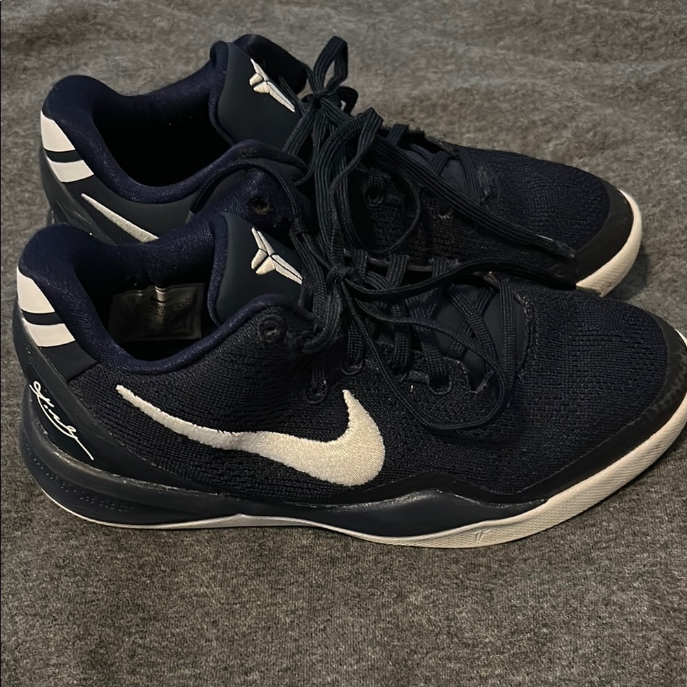 Kids Nike KOBE 8GS basketball sneaker